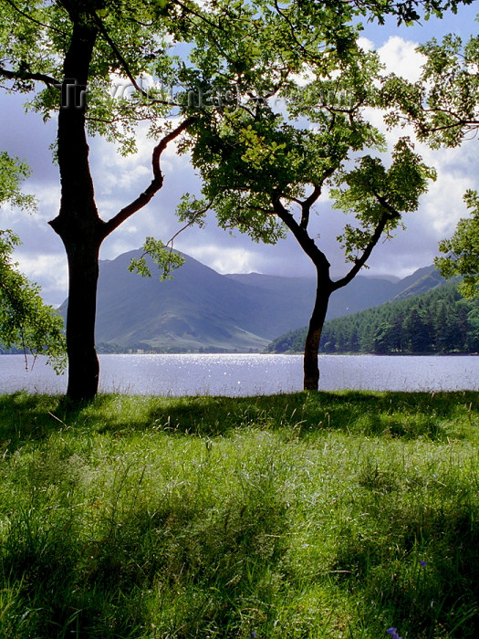 england289: England (UK) - Buttermere - Lake District  (Cumbria): Buttermere lake and Cumbrian mountains (photo by T.Marshall) - (c) Travel-Images.com - Stock Photography agency - Image Bank