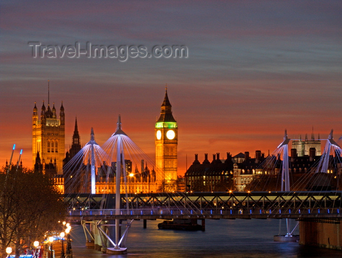 england290: London, England: Houses of Parliament, Big Ben ant the Thames river - nocturnal - photo by A.Bartel - (c) Travel-Images.com - Stock Photography agency - Image Bank