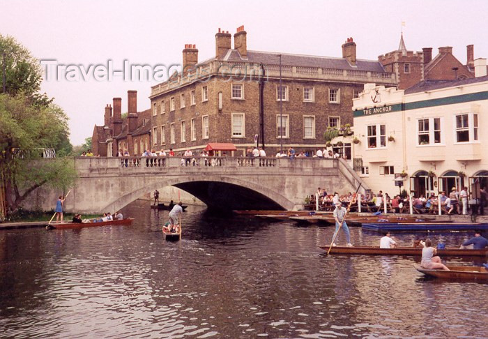 england3: England (UK) - Cambridge (Cambridgeshire): Lazy afternoons - pub - the anchor - photo by M.Torres - (c) Travel-Images.com - Stock Photography agency - Image Bank