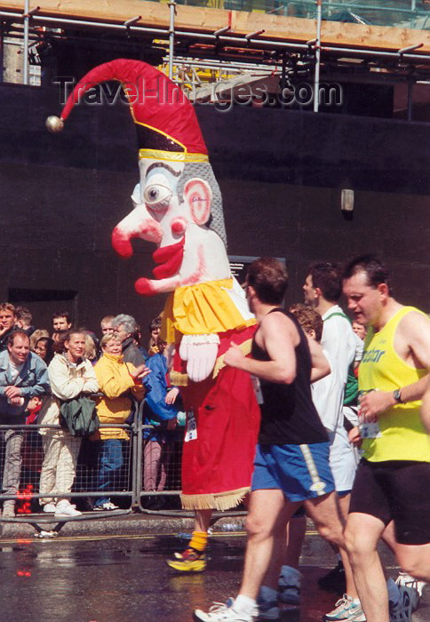 england31: England - London: Marathon men - London Marathon - photo by Miguel Torres - (c) Travel-Images.com - Stock Photography agency - Image Bank