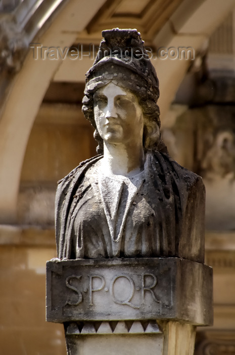 england369: England - Bath (Somerset county - Avon): Bath: Statue of a Roman woman at the Roman Baths - SPQR - Senatus Populusque Romanus,The Senate and the Roman People - photo by C. McEachern - (c) Travel-Images.com - Stock Photography agency - Image Bank