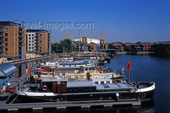 england408: England - London, Greenwich: Millennium Dome - the O2 - the largest domed structure in the world - architect Richard Rogers, engineered by Buro Happold - Greenwich Peninsula - photo by A.Bartel - (c) Travel-Images.com - Stock Photography agency - Image Bank