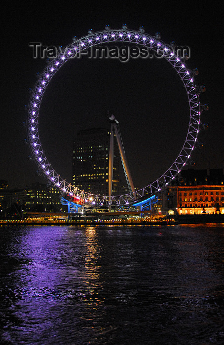 england418: London: British Airways London Eye - Millennium Wheel - at night - photo by M.Torres - (c) Travel-Images.com - Stock Photography agency - Image Bank