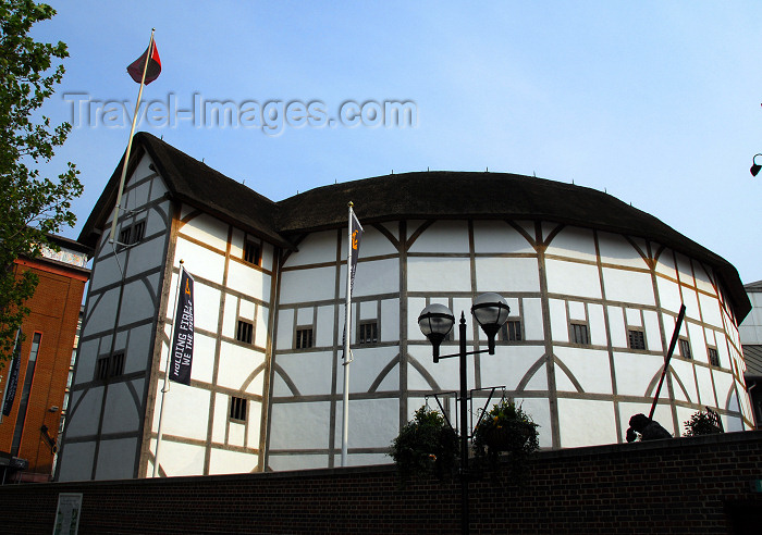 england464: London: Shakespeare's Globe Theatre - South Bank - photo by M.Torres - (c) Travel-Images.com - Stock Photography agency - Image Bank