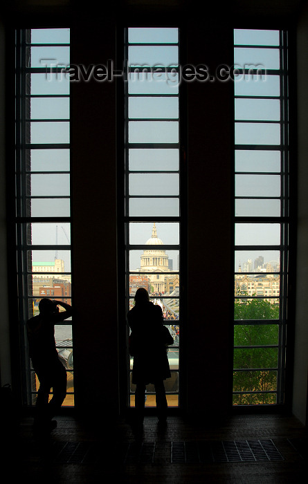 england478: London: Tate Modern - view towards St Paul's cathedral - photo by M.Torres - (c) Travel-Images.com - Stock Photography agency - Image Bank