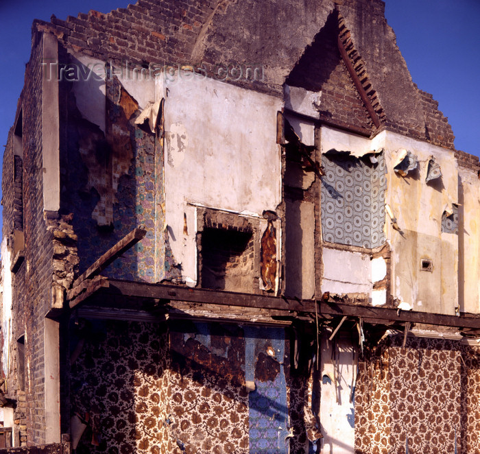 england527: England - London: derelict Victorian House, Newham - photo by A.Bartel - (c) Travel-Images.com - Stock Photography agency - Image Bank