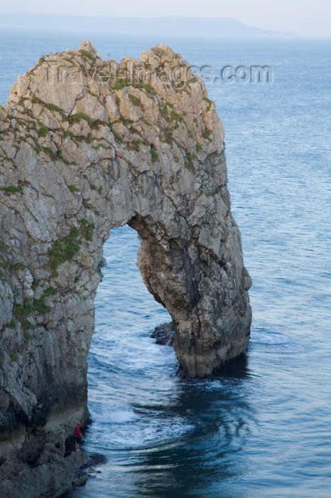 england576: Durdle Door, Dorset, England: natural limestone arch on the Jurassic Coast - UNESCO World Heritage Site - photo by I.Middleton - (c) Travel-Images.com - Stock Photography agency - Image Bank