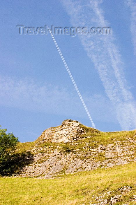 england592: Hope Valley, Peak District, Derbyshire, England: airliner and its vapour trail - near Castleton - photo by I.Middleton - (c) Travel-Images.com - Stock Photography agency - Image Bank