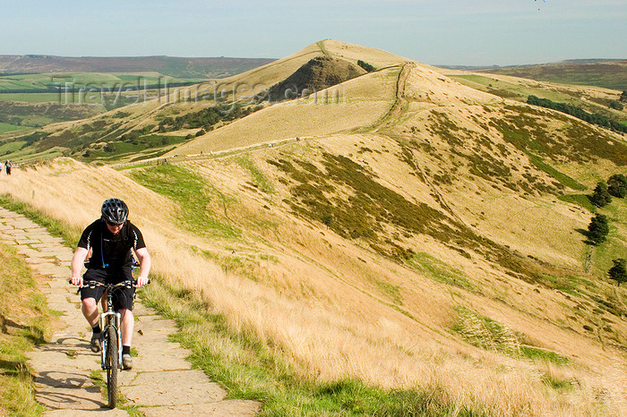 england602: Peak District, Derbyshire, England: cycling across Mam Tor, near Castleton - photo by I.Middleton - (c) Travel-Images.com - Stock Photography agency - Image Bank