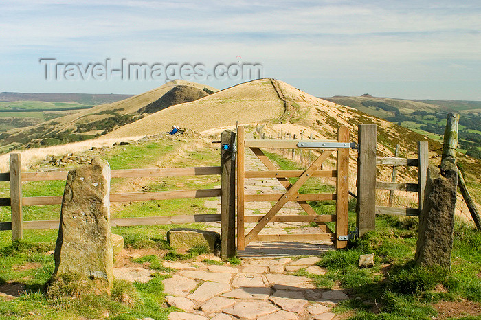 england603: Peak District, Derbyshire, England: gate - hiking across Mam Tor, near Castleton - photo by I.Middleton - (c) Travel-Images.com - Stock Photography agency - Image Bank