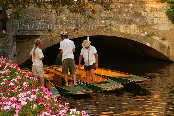 england624: Canterbury, Kent, South East England: Great Stour river - bridge and boats - photo by I.Middleton - (c) Travel-Images.com - Stock Photography agency - Image Bank