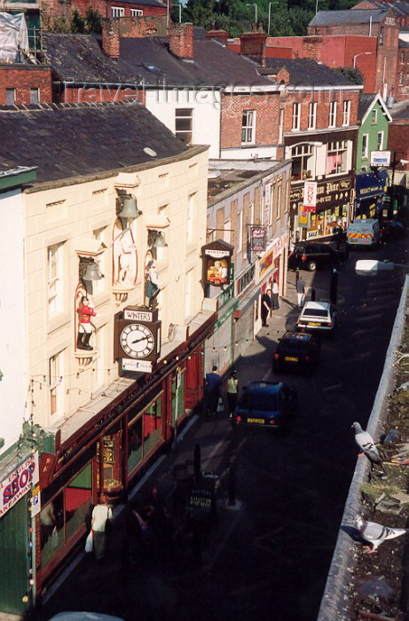 england64: Stockport, Greater Manchester, England: animated clock above Winter's pub - Little Underbank street - photo by Miguel Torres - (c) Travel-Images.com - Stock Photography agency - Image Bank