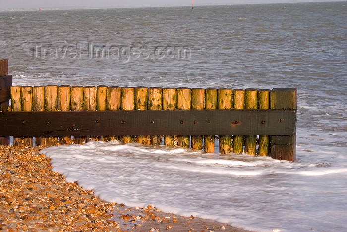 england680: Calshot, Solent, Hampshire, South East England, UK: pebble beach - Calshot Spit - photo by I.Middleton - (c) Travel-Images.com - Stock Photography agency - Image Bank