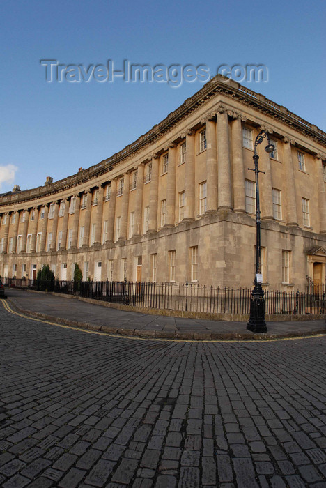 england709: Bath, Somerset, South West England, UK: the Royal Crescent - architect John Wood the Younger - photo by T.Marshall - (c) Travel-Images.com - Stock Photography agency - Image Bank