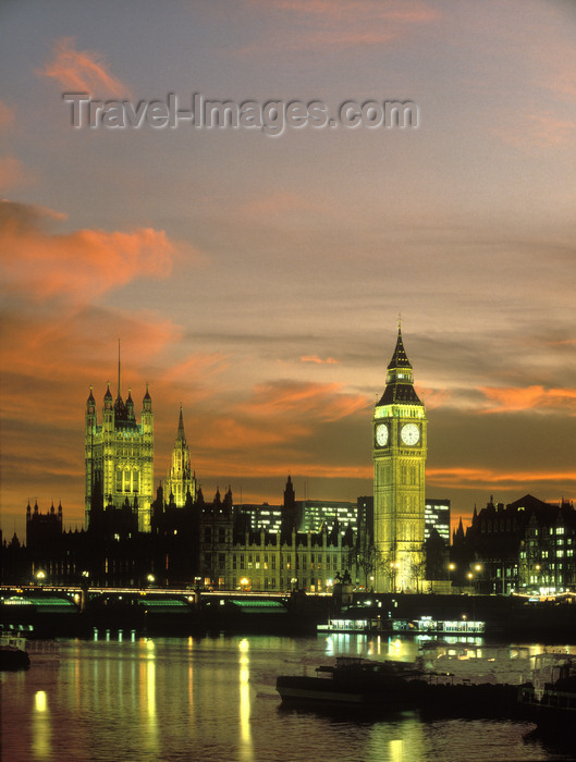 england780: London, England: Big Ben, Westminster Palace and the Thames at dusk - photo by A.Bartel - (c) Travel-Images.com - Stock Photography agency - Image Bank