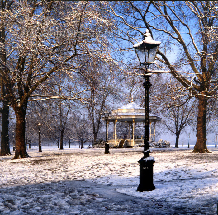 england802: London, England:  snow covers Hyde Park - City of Westminster - photo by A.Bartel - (c) Travel-Images.com - Stock Photography agency - Image Bank