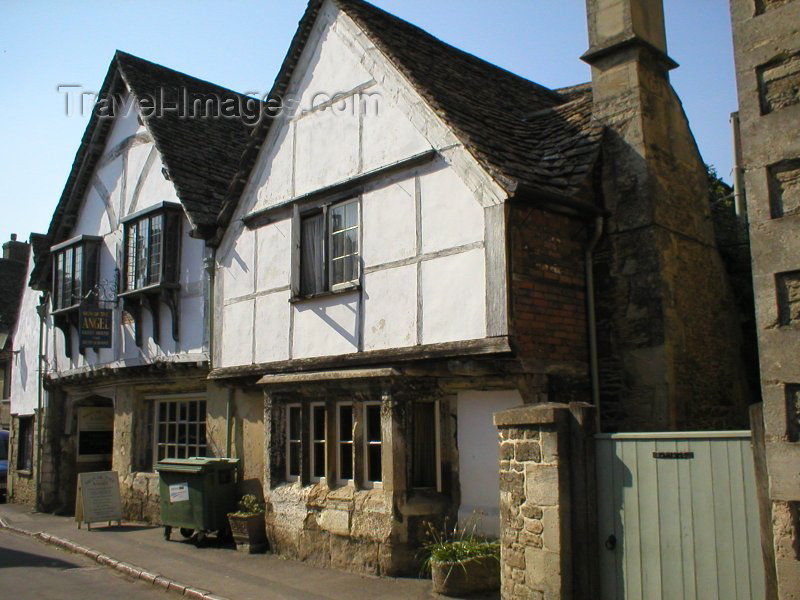 england81: Lacock (Wiltshire): the Sign of the Angel Guest House - photo by N.Clark - (c) Travel-Images.com - Stock Photography agency - Image Bank