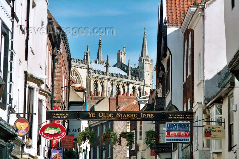 england88: York, North Yorkshire, England: Stonegate, where Guy Fawkes was born - photo by D.Jackson - (c) Travel-Images.com - Stock Photography agency - Image Bank