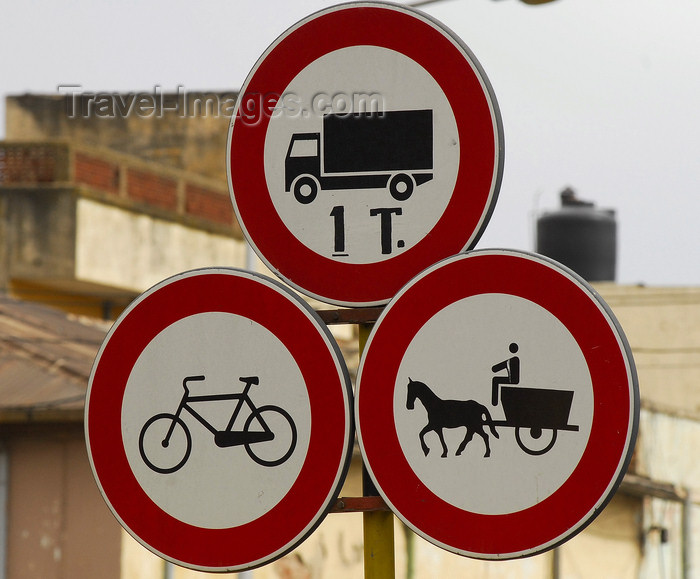 eritrea13: Eritrea - Asmara: traffic signs near the market - photo by E.Petitalot - (c) Travel-Images.com - Stock Photography agency - Image Bank