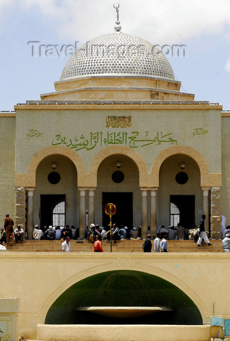 eritrea2: Eritrea - Asmara: Muslim faithful sitting on the stairs of a the Grand Mosque - Jamia Al Khulafa Al Rashiudin Mosque - photo by E.Petitalot - (c) Travel-Images.com - Stock Photography agency - Image Bank