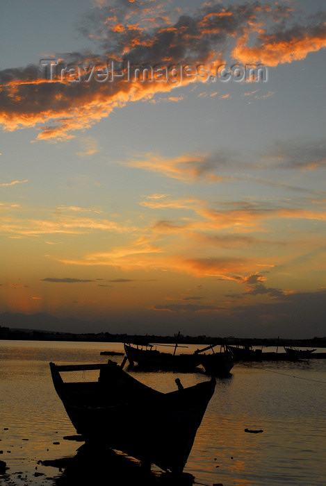 eritrea30: Eritrea - Massawa, Northern Red Sea region: sunset on the old Massawa harbour - photo by E.Petitalot - (c) Travel-Images.com - Stock Photography agency - Image Bank