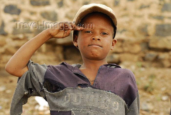 eritrea78: Eritrea - Mendefera, Southern region: a poor child soldier stands to attention - photo by E.Petitalot - (c) Travel-Images.com - Stock Photography agency - Image Bank