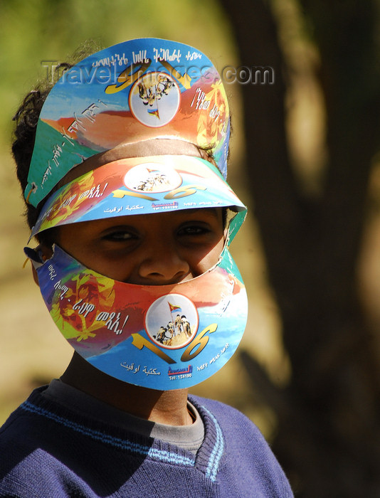 eritrea8: Eritrea - Asmara: kid playing with caps - photo by E.Petitalot - (c) Travel-Images.com - Stock Photography agency - Image Bank