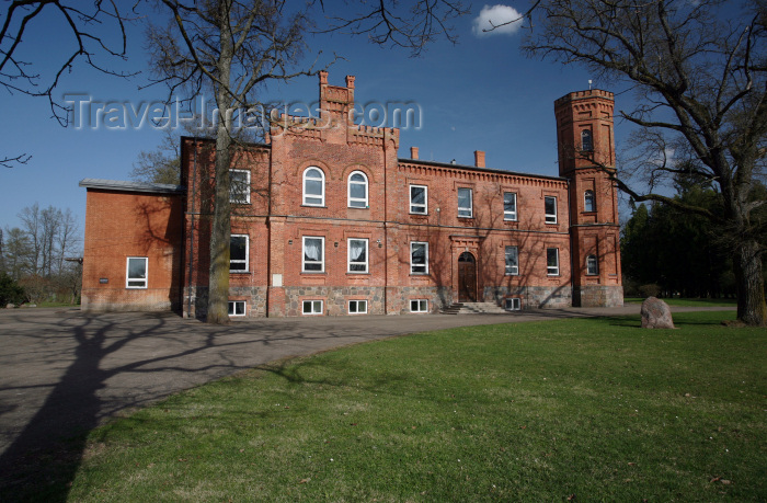 estonia119: Estonia - Eesti - Hummuli - Valgamaa: Hummuli manor - photo by A.Dnieprowsky - (c) Travel-Images.com - Stock Photography agency - Image Bank