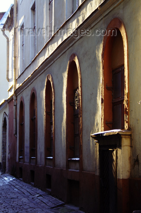 estonia157: Estonia - Tallinn, Old Town doors and windows - photo by K.Hagen - (c) Travel-Images.com - Stock Photography agency - Image Bank