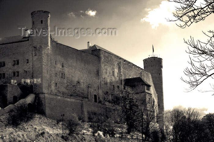 estonia158: Estonia - Tallinn, Toompea Hill fortifications - photo by K.Hagen - (c) Travel-Images.com - Stock Photography agency - Image Bank