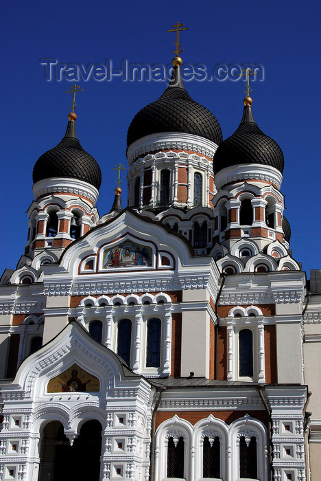 estonia181: Estonia, Tallinn: Alexander Nevsky Cathedral - built where the Estonian folk hero Kalevipoeg is said to rest - photo by J.Pemberton - (c) Travel-Images.com - Stock Photography agency - Image Bank