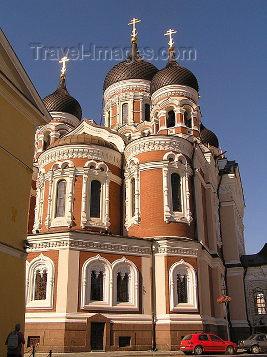 estonia46: Estonia - Tallinn: behind Alexander Nevski Orthodox Cathedral - photo by J.Kaman - (c) Travel-Images.com - Stock Photography agency - Image Bank