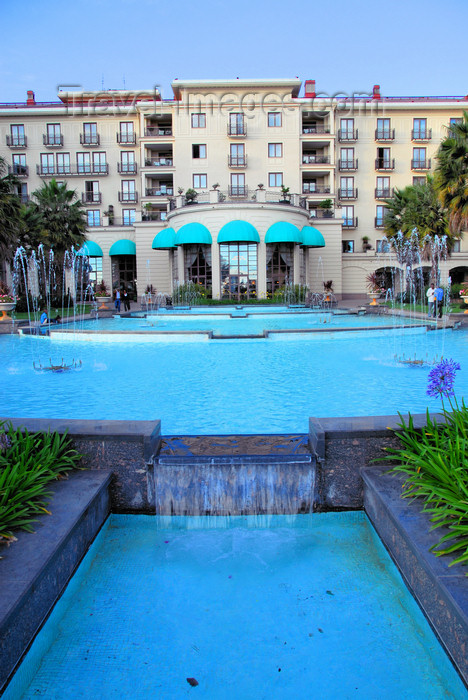 ethiopia120: Addis Ababa, Ethiopia: fountains - Sheraton Addis hotel - photo by M.Torres - (c) Travel-Images.com - Stock Photography agency - Image Bank