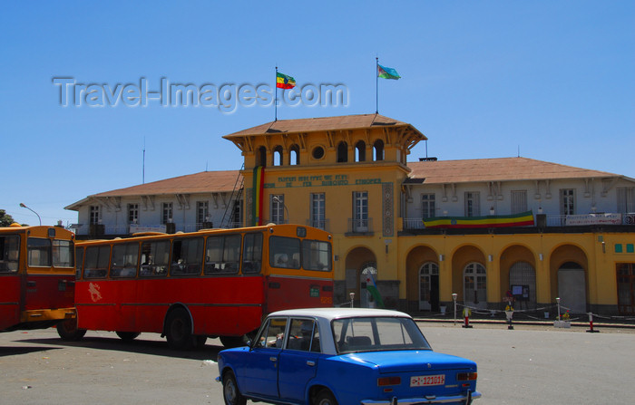 ethiopia148: Addis Ababa, Ethiopia: main train station - La Gare - taxi and buses - photo by M.Torres - (c) Travel-Images.com - Stock Photography agency - Image Bank