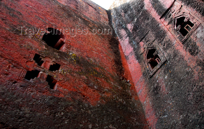 ethiopia170: Lalibela, Amhara region, Ethiopia: Bet Mikael rock-hewn church, aka Bet Debre Sina - finely carved windows - UNESCO world heritage site - photo by M.Torres - (c) Travel-Images.com - Stock Photography agency - Image Bank