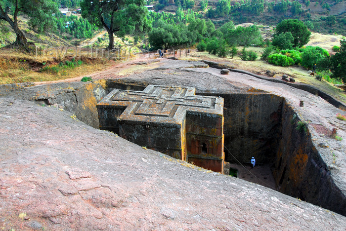 ethiopia178: Lalibela, Amhara region, Ethiopia: Bet Giyorgis rock-hewn church from above - Ethiopian Orthodox Tewahedo Church - UNESCO world heritage site - photo by M.Torres - (c) Travel-Images.com - Stock Photography agency - Image Bank