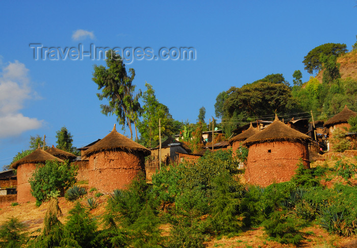 ethiopia189: Lalibela, Amhara region, Ethiopia: two-storied huts on a hill side - photo by M.Torres - (c) Travel-Images.com - Stock Photography agency - Image Bank