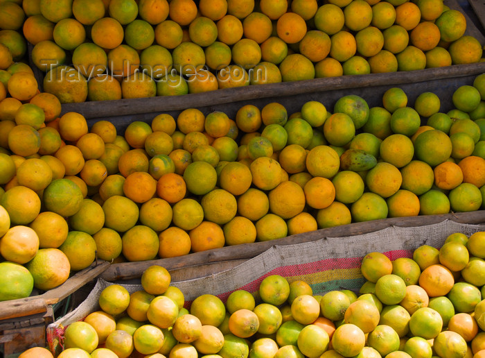 ethiopia22: Addis Ababa, Ethiopia: fruit shop - oranges - photo by M.Torres - (c) Travel-Images.com - Stock Photography agency - Image Bank