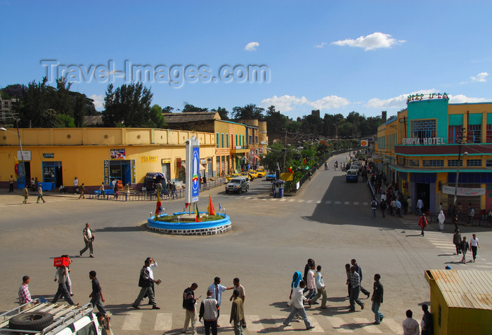 ethiopia223: Gondar, Amhara Region, Ethiopia: Piazza and main avenue - photo by M.Torres - (c) Travel-Images.com - Stock Photography agency - Image Bank