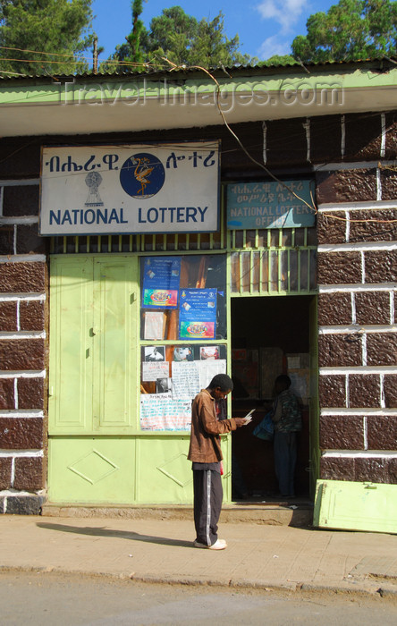 ethiopia227: Gondar, Amhara Region, Ethiopia: checking the lottery results - photo by M.Torres - (c) Travel-Images.com - Stock Photography agency - Image Bank