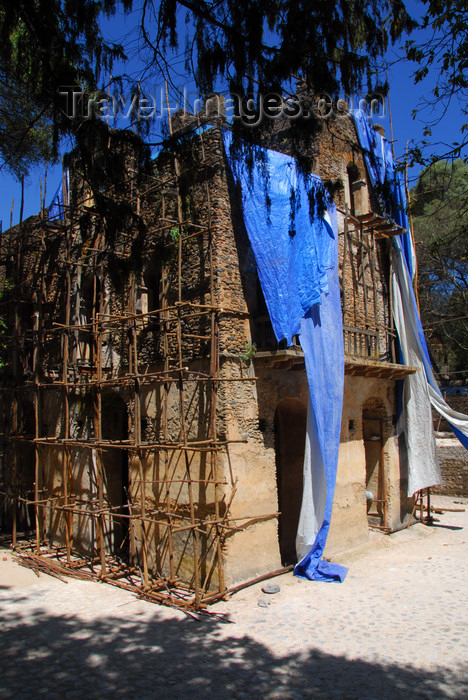 ethiopia264: Gondar / Gonder, Amhara Region, Ethiopia: Fasiladas' bath - main building in the center of the (empty) pool - photo by M.Torres - (c) Travel-Images.com - Stock Photography agency - Image Bank