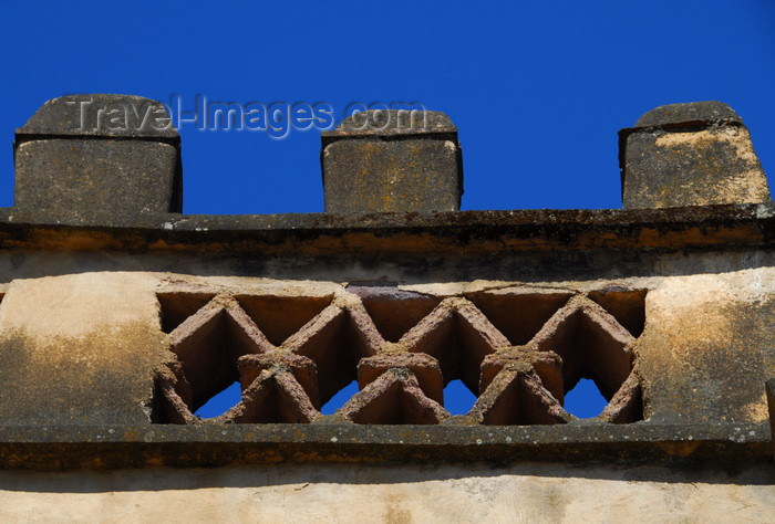 ethiopia309: Gondar, Amhara Region, Ethiopia: Royal Enclosure - Yohannes Library - battlement - crenellation - photo by M.Torres - (c) Travel-Images.com - Stock Photography agency - Image Bank