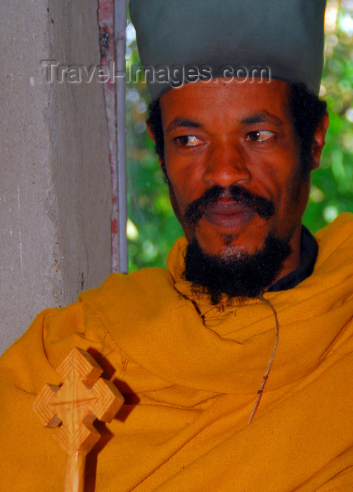 ethiopia458: Lake Tana, Amhara, Ethiopia: Entos Eyesu Monastery - Coptic priest - Ethiopian Orthodox Tewahedo Church - photo by M.Torres - (c) Travel-Images.com - Stock Photography agency - Image Bank