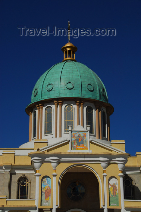 ethiopia51: Addis Ababa, Ethiopia: Bole Medhane Alem Cathedral - dome - SW view - photo by M.Torres - (c) Travel-Images.com - Stock Photography agency - Image Bank