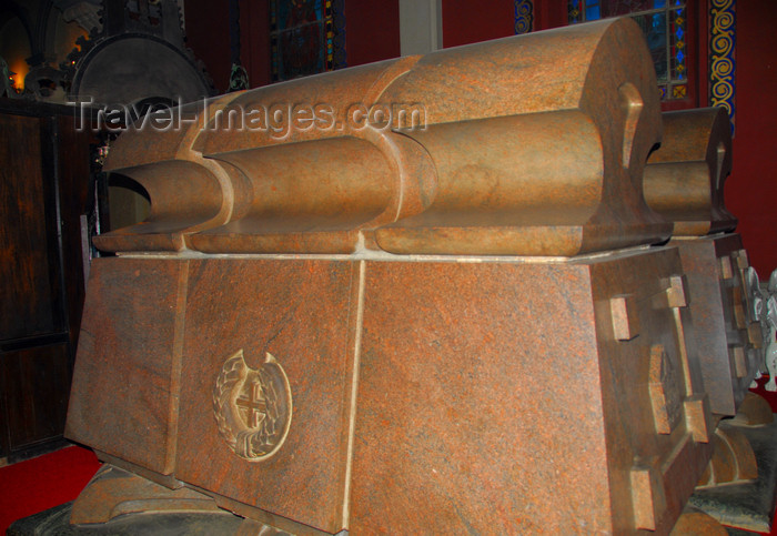 ethiopia80: Addis Ababa, Ethiopia: Holy Trinity Cathedral - granite tombs of emperor Haile Selassie and empress Menen Asfaw - north transept - photo by M.Torres - (c) Travel-Images.com - Stock Photography agency - Image Bank