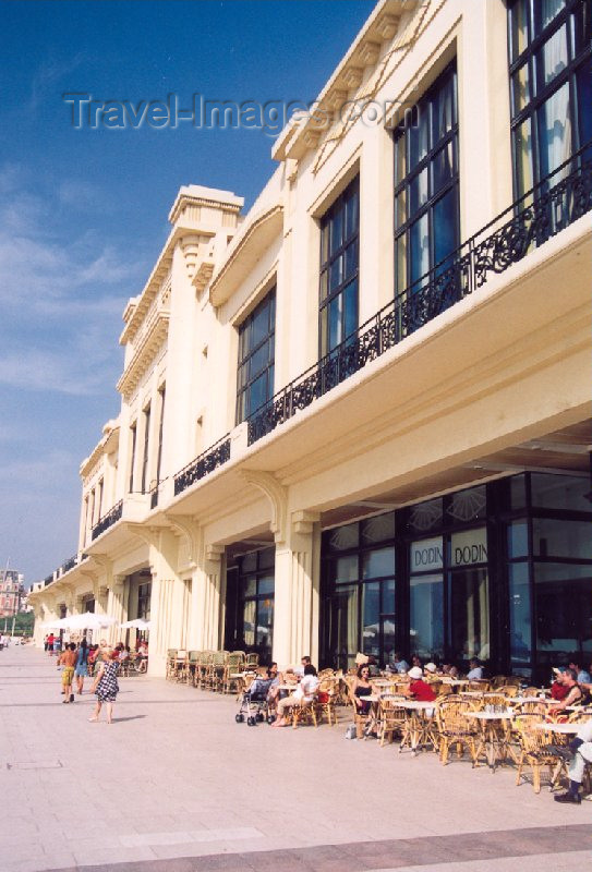 eusk10: Basque Country / Pais Vasco / Euskadi - Biarritz: cafés on the promenade - art deco Biarritz Casino Lucien Barrière (photo by Miguel Torres) - (c) Travel-Images.com - Stock Photography agency - Image Bank