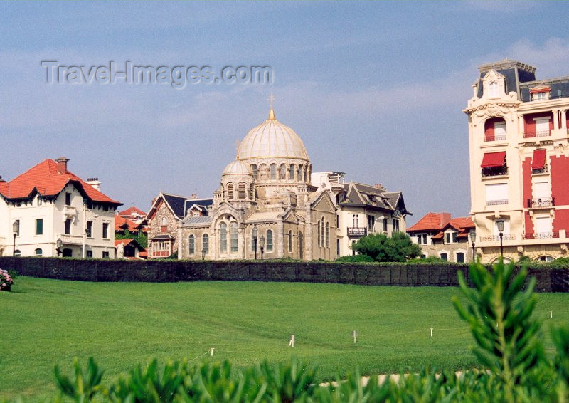 eusk12: Basque Country / Pais Vasco / Euskadi - Biarritz: the Russian Orthodox Church - Eglise Alexandre Nevsky (photo by Miguel Torres) - (c) Travel-Images.com - Stock Photography agency - Image Bank