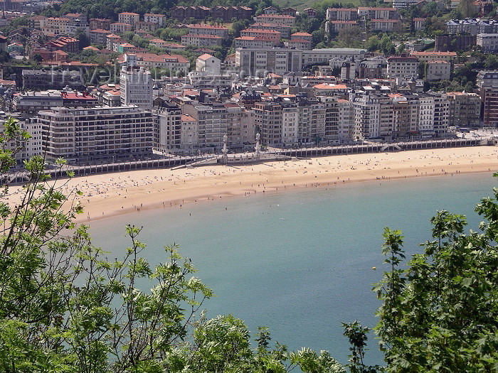 eusk38: Basque Country / Pais Vasco / Euskadi - Donostia / San Sebastian: La Concha Beach - photo by R.Wallace - (c) Travel-Images.com - Stock Photography agency - Image Bank