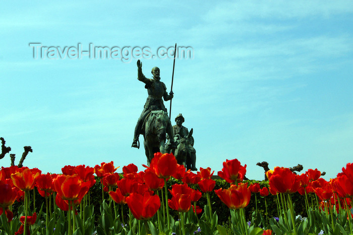 eusk47: Donostia-San Sebastián, Gipuzkoa province, Euskadi: Don Quixote and Sancho ride in a field of tulips - photo by J.Zurutuza - (c) Travel-Images.com - Stock Photography agency - Image Bank