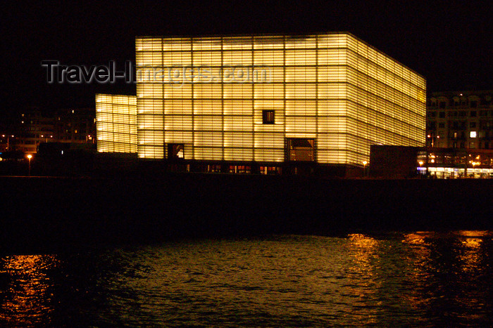 eusk52: Donostia-San Sebastián, Gipuzkoa province, Euskadi: Kursaal Congress Palace and Auditorium - nocturnal - architect Rafael Moneo - Paseo de Zurriola - photo by J.Zurutuza - (c) Travel-Images.com - Stock Photography agency - Image Bank